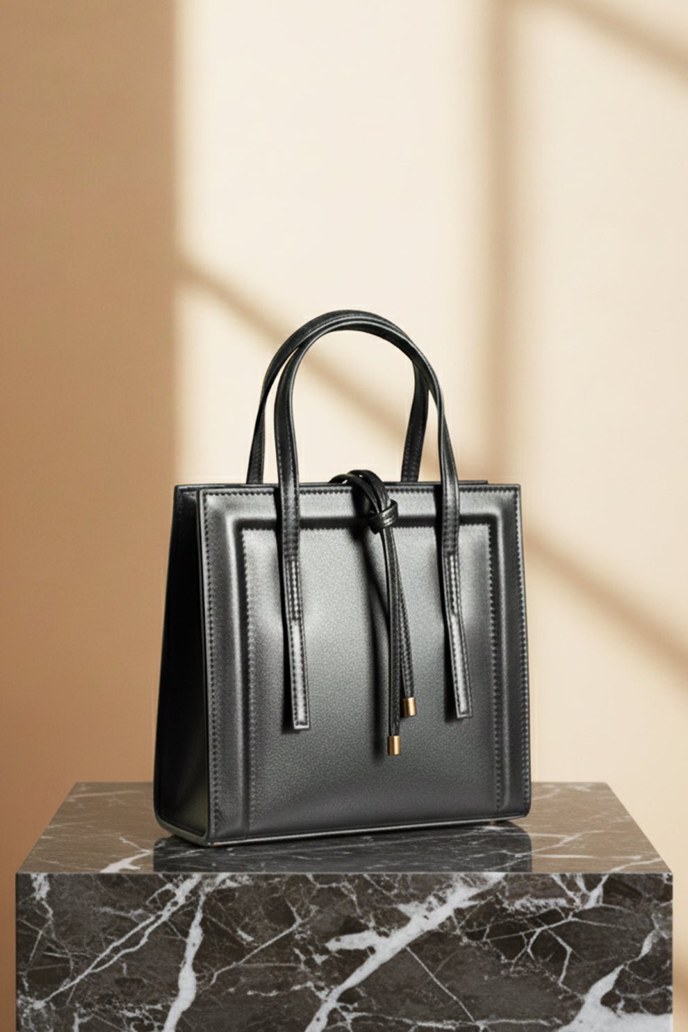 3_d8bd81f2-4a43-4e2a-a2c4-5840a597ee0c Fineur Shoulder Bag Mini City - Black - Image 1