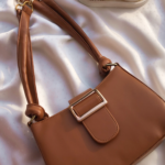 Elara Buckle