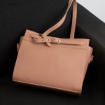 VERSATILE SHOULDER BAG - M005